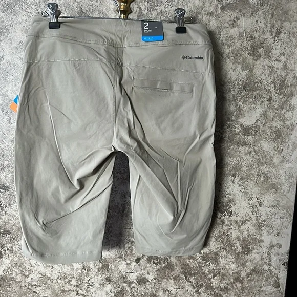 Women Columbia Anytime Outdoor Tan Long Shorts Size 2-Inseam 13 inches - Picture 4 of 5